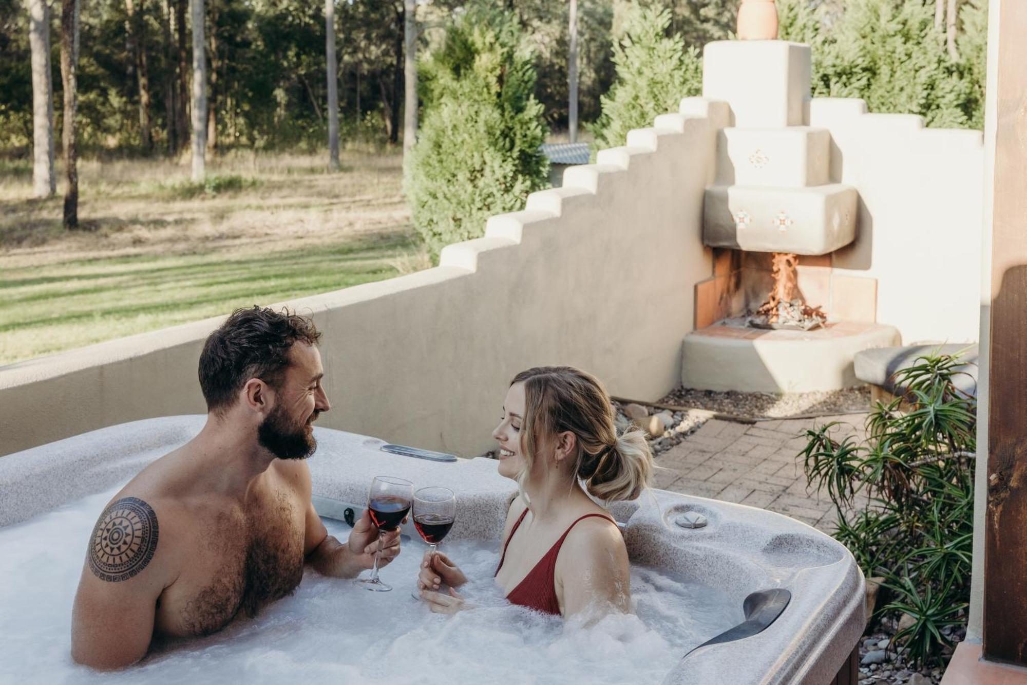 Casa La Vina Pokolbin - Romantic Villas With Outdoor Hot Tubs And Fireplaces Exterior photo